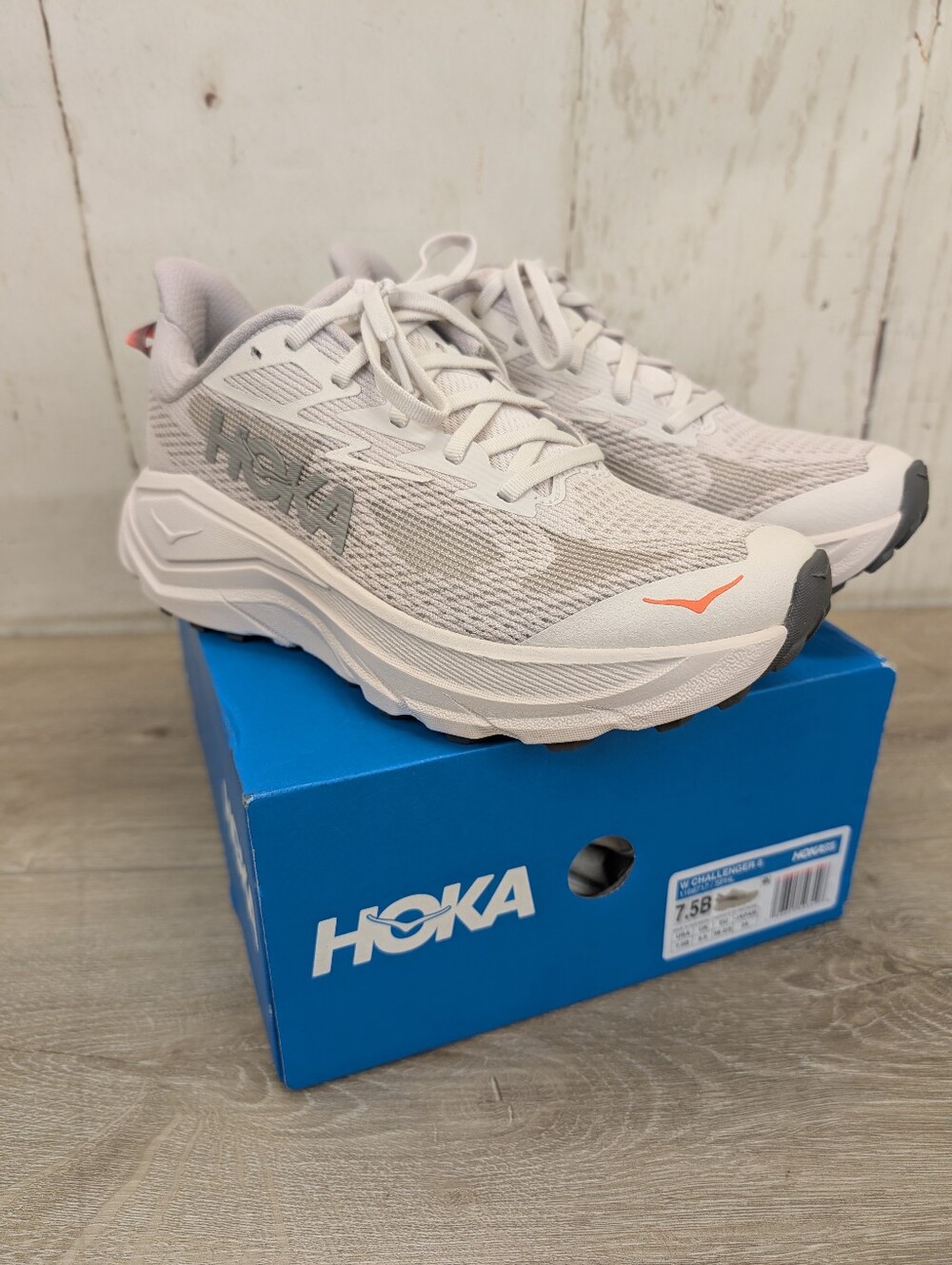 Hoka One One Challenger 8 Women's Size 8.5 B Stucco Asphalt Gray Brand New